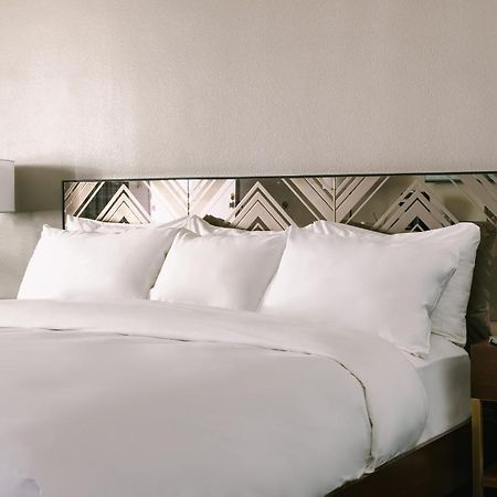 Hotel The V Powered By Sonder Palm Springs Exteriér fotografie